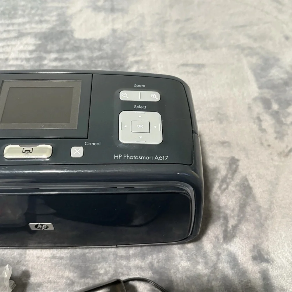 HP Photosmart A617 Portable Printer - Black and Gray